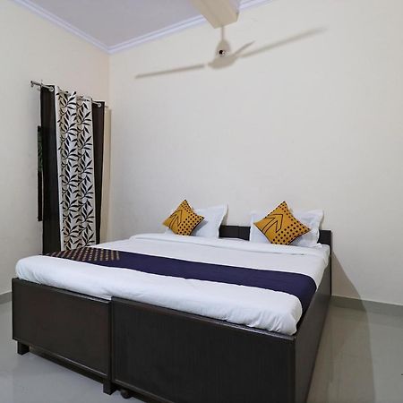 Spot On 61716 Rao Hotel Garhi Harsaru Esterno foto