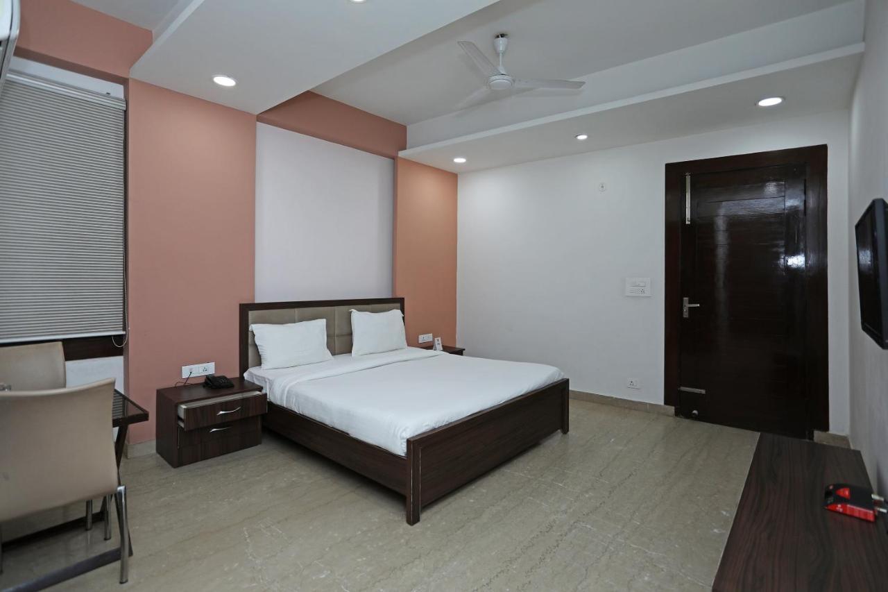 Spot On 61716 Rao Hotel Garhi Harsaru Esterno foto