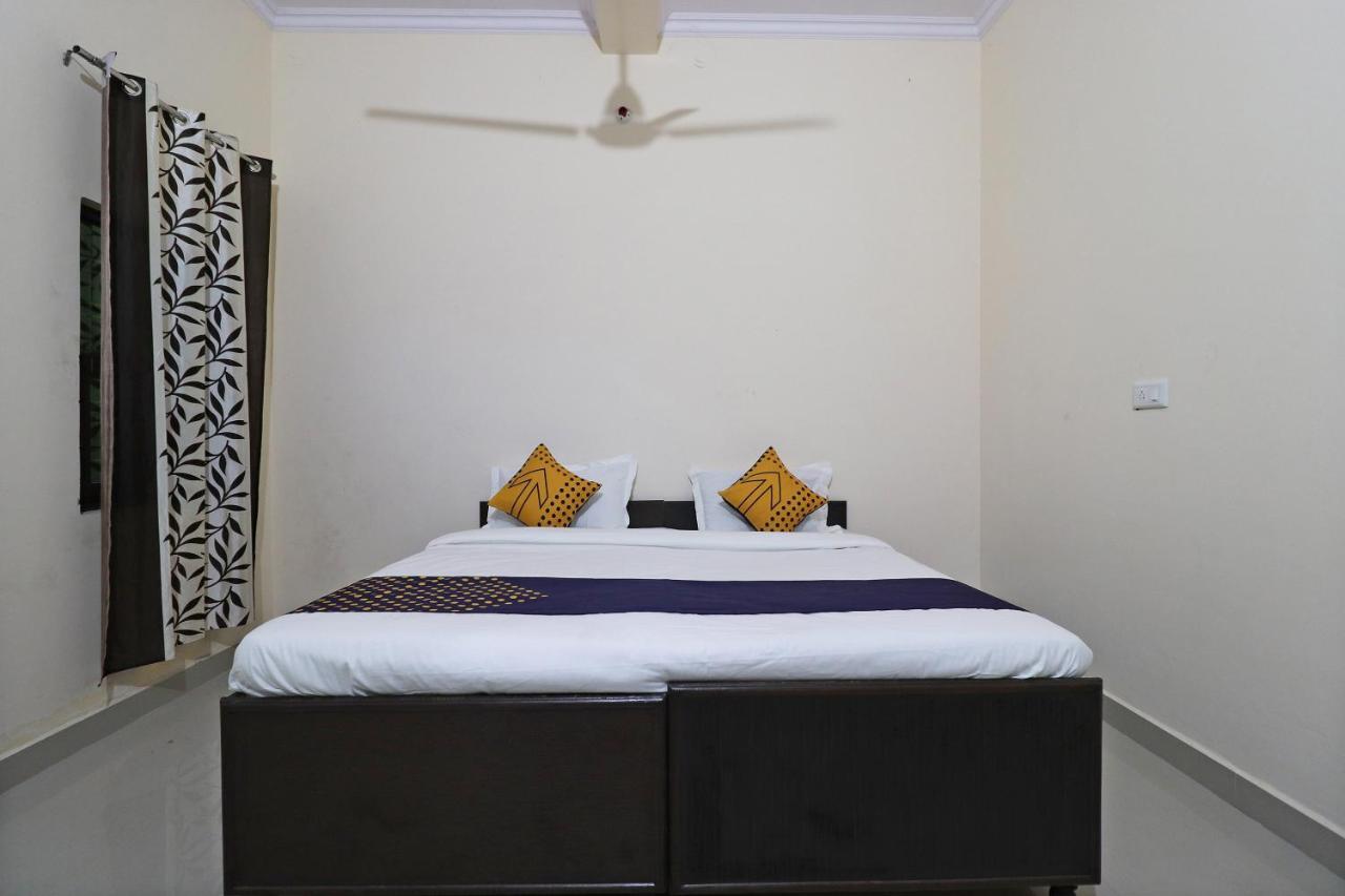 Spot On 61716 Rao Hotel Garhi Harsaru Esterno foto