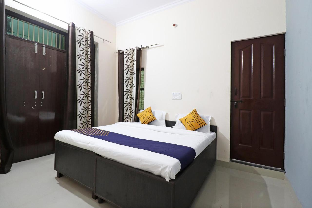 Spot On 61716 Rao Hotel Garhi Harsaru Esterno foto