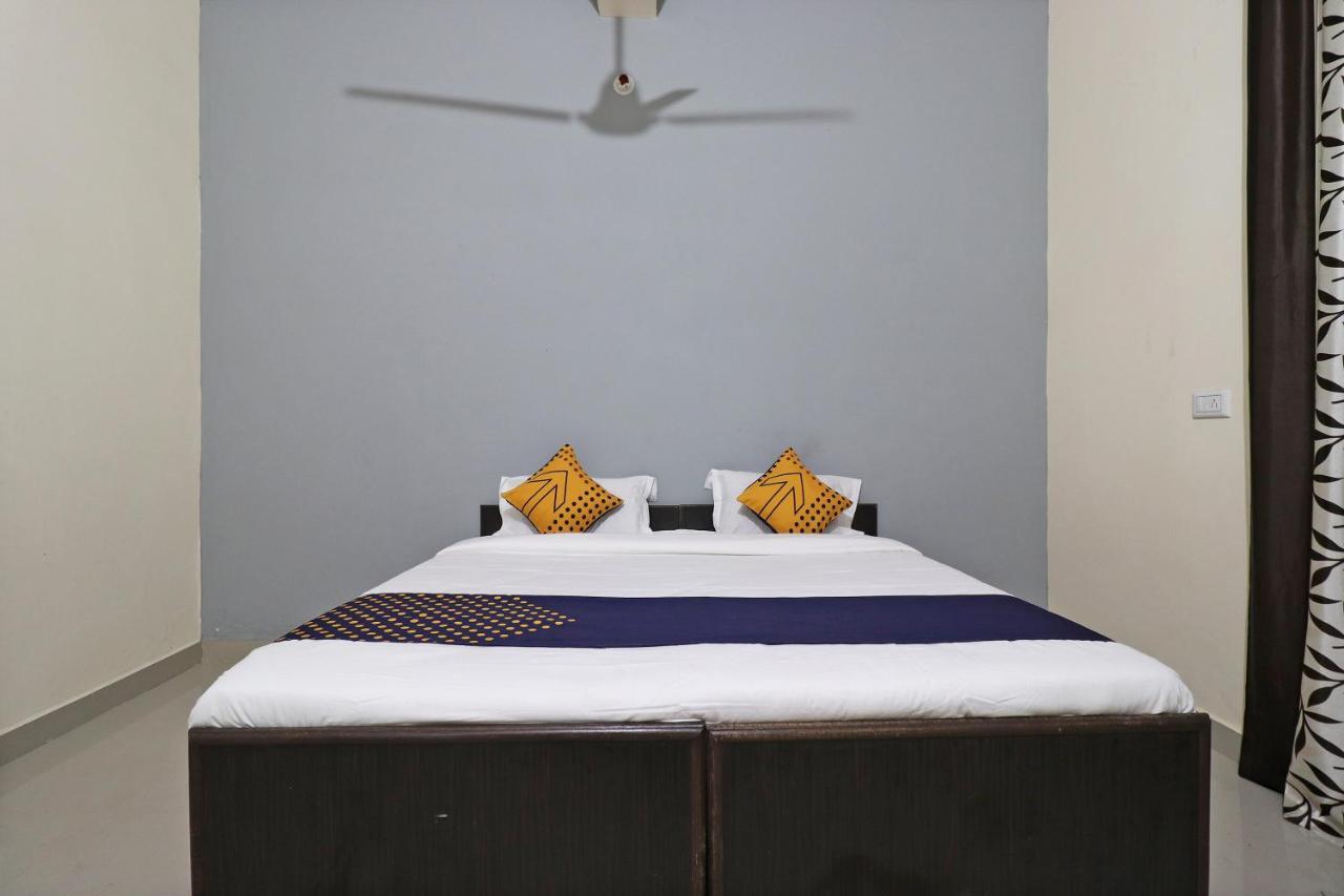 Spot On 61716 Rao Hotel Garhi Harsaru Esterno foto