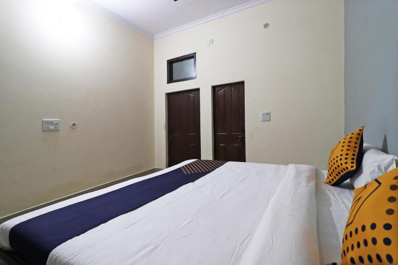 Spot On 61716 Rao Hotel Garhi Harsaru Esterno foto