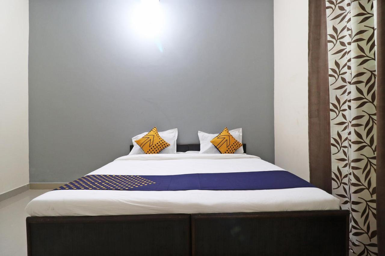 Spot On 61716 Rao Hotel Garhi Harsaru Esterno foto