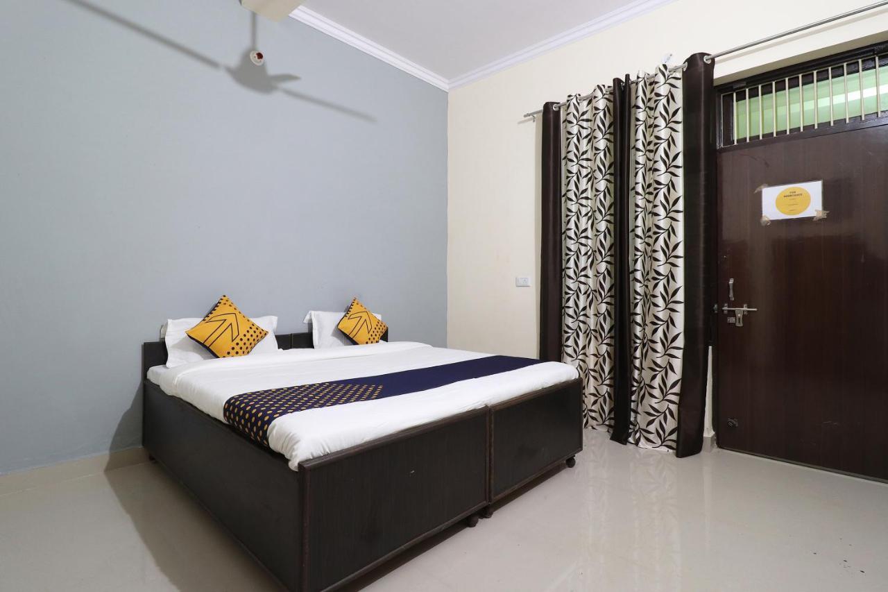 Spot On 61716 Rao Hotel Garhi Harsaru Esterno foto